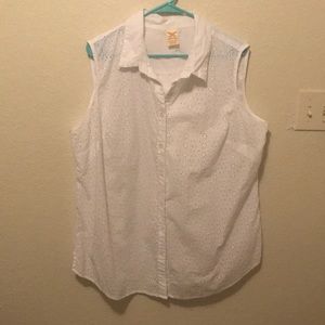 White sleeveless button up